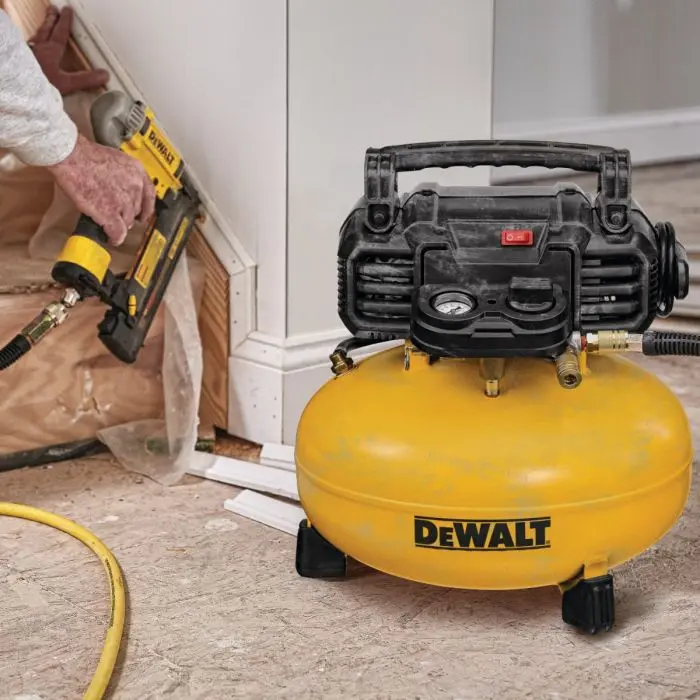 COMPRESOR DEWALT 2.webp